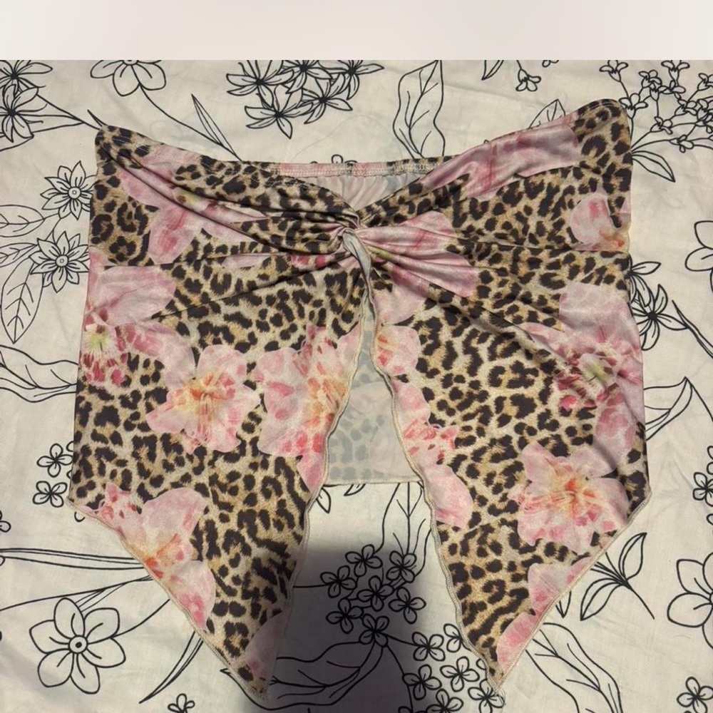 SHEIN Leopard and Floral Print Crop Top